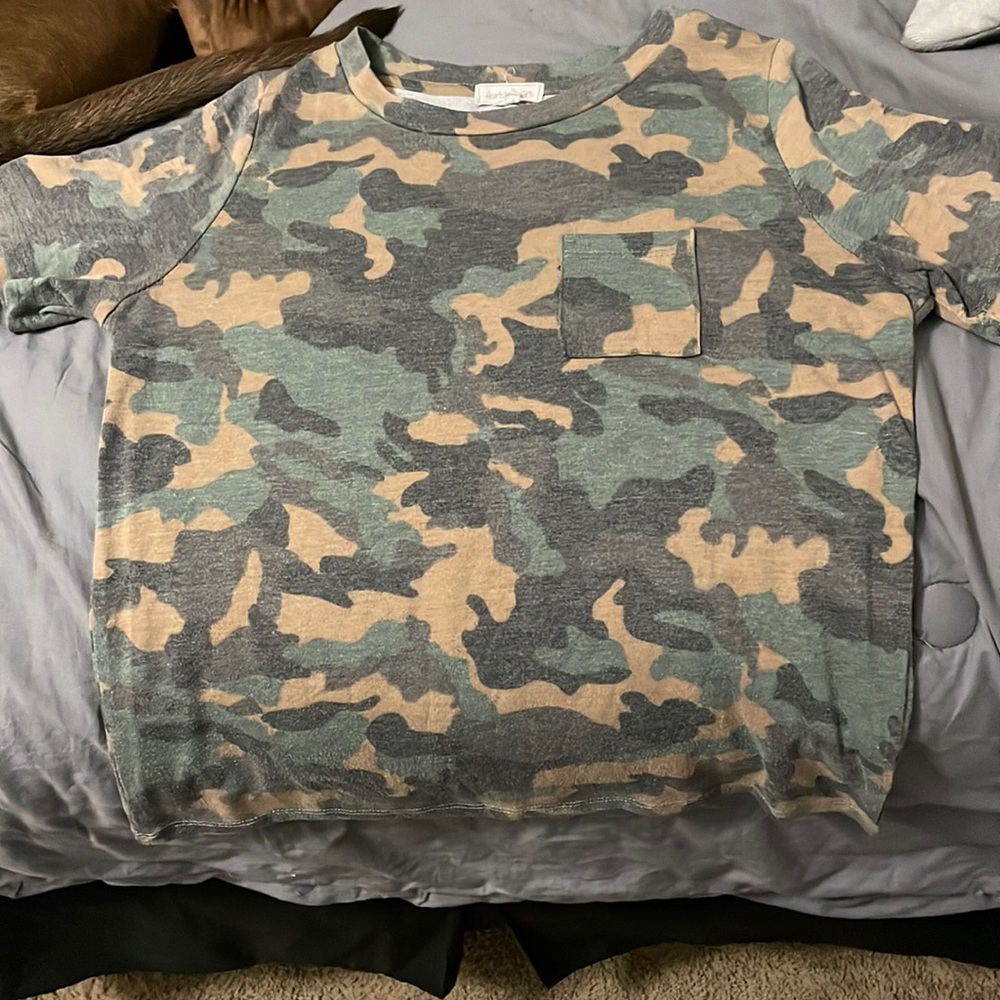 Camouflage t shirt